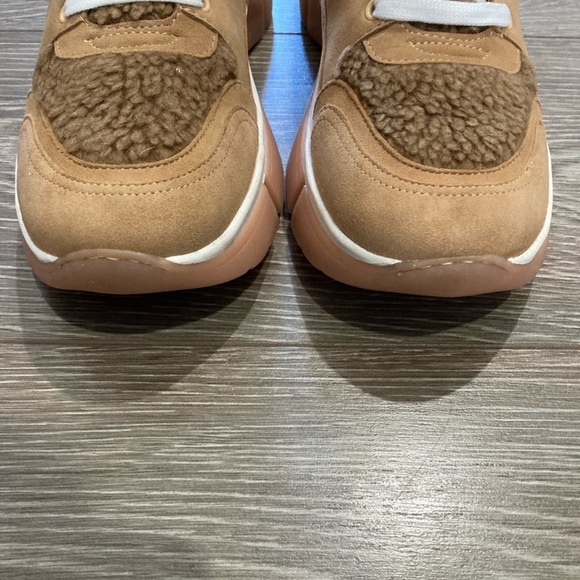 New Seychelles I’ll Be there Leather Shearling Neutral Boho Athleisure Sneaker - Picture 5 of 14